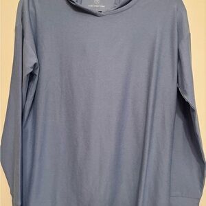 Wander Women's Long-Sleeve Hooded Tee in Light Blue